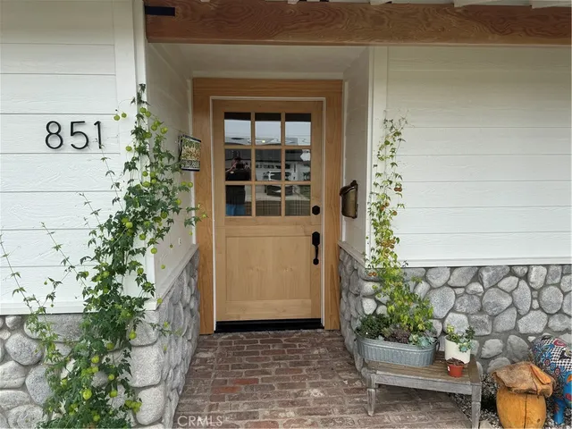 $6,500 | 851 St Clair Street, Costa Mesa, CA 92626