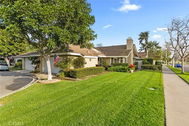 $1,298,888 | 9 Singingwood, Unit 35, Irvine, CA 92614