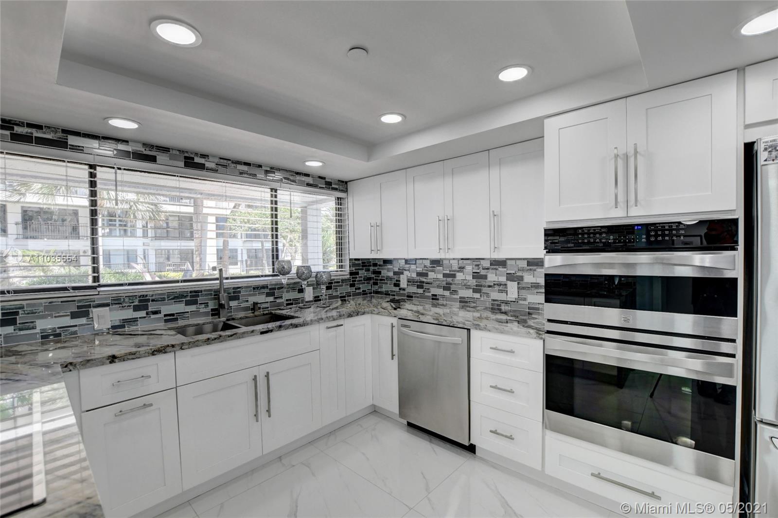 665 Southeast 21st Avenue, Unit 101 Deerfield Beach, FL 33441 - Photo 9 of 53