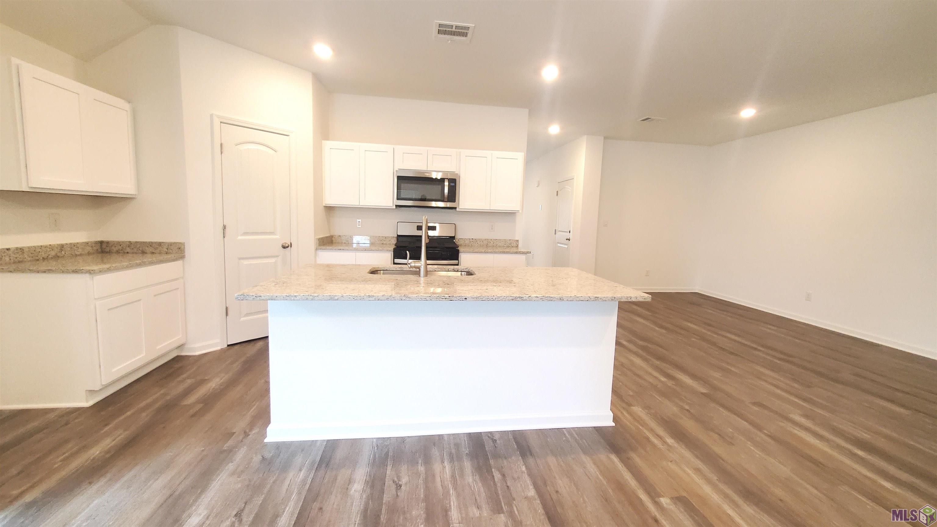 13512 Marsala Court Baton Rouge, LA 70817 - Photo 2 of 30