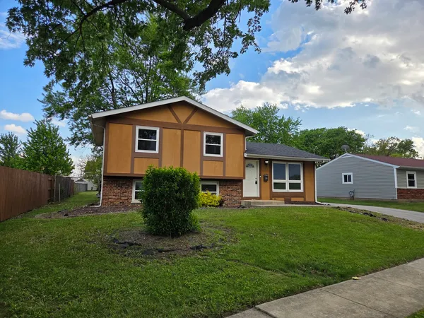 $189,900 | 3950 171st Place, Country Club Hills, IL 60478