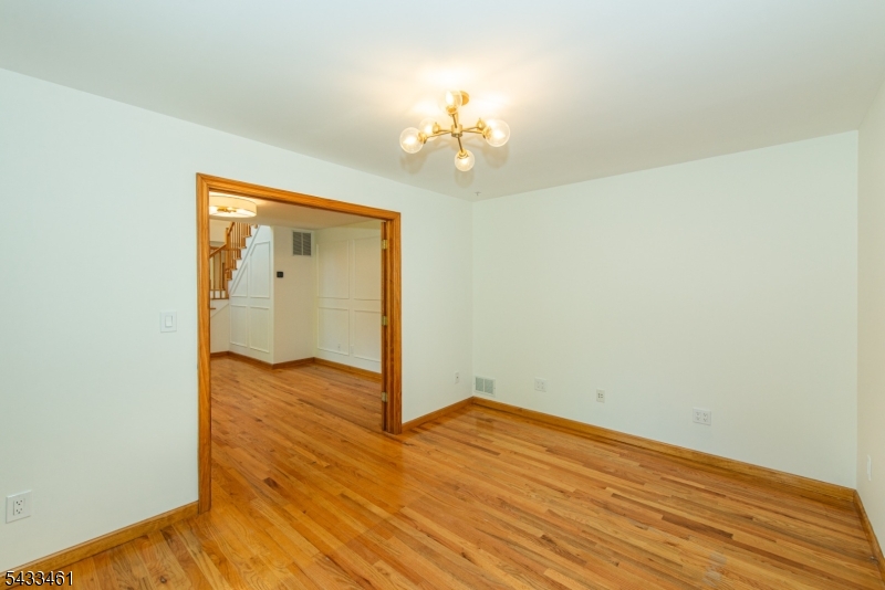 77 Rockwood Road Florham Park, NJ 07932 - Photo 13 of 47