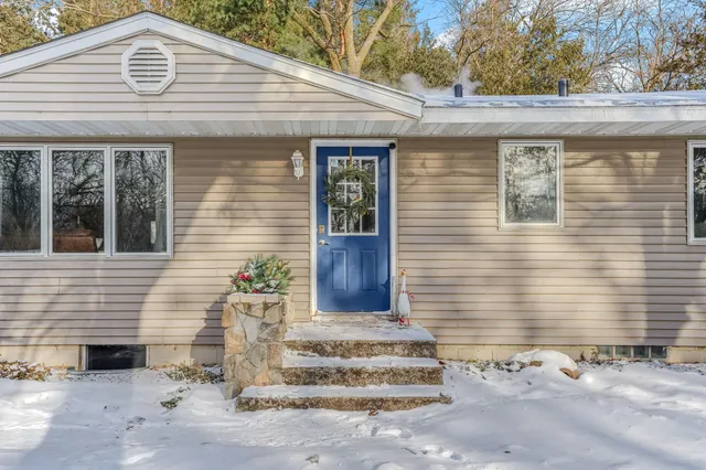 $435,000 | 5210 Mt Carmel Road, Carver, MN 55315