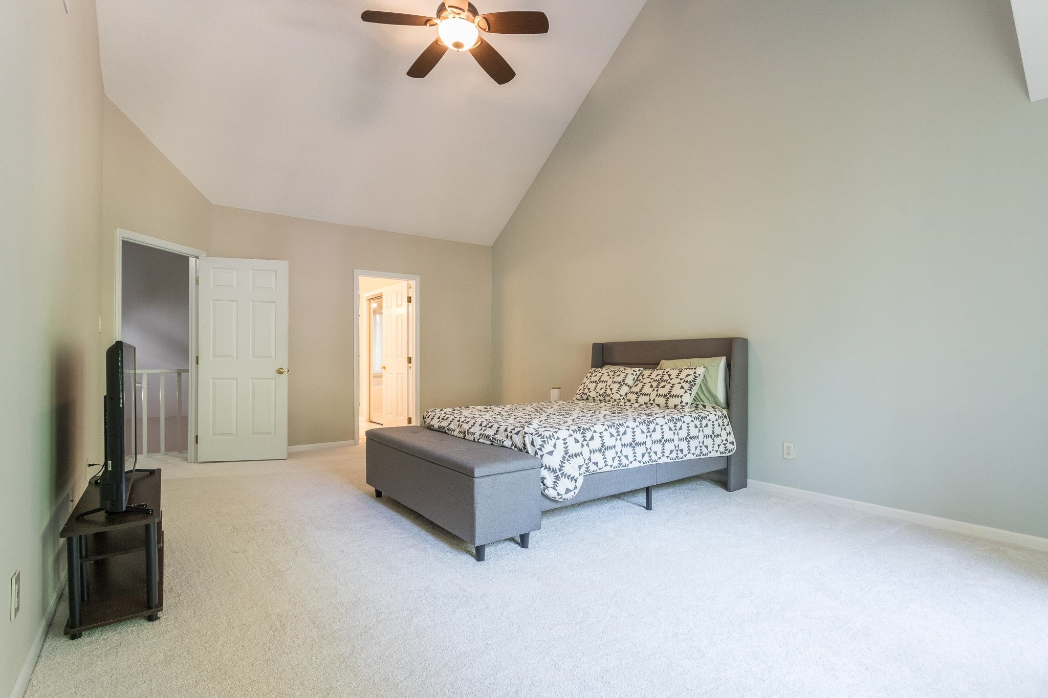 3722 Carnegie Lane Raleigh, NC 27612 - Photo 22 of 30 High Ceilings