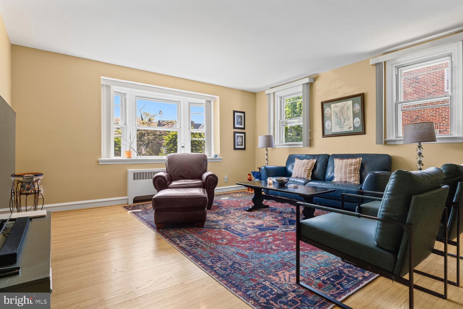 1117 Barringer Street Philadelphia, PA 19119 - Photo 5 of 32 Living Room