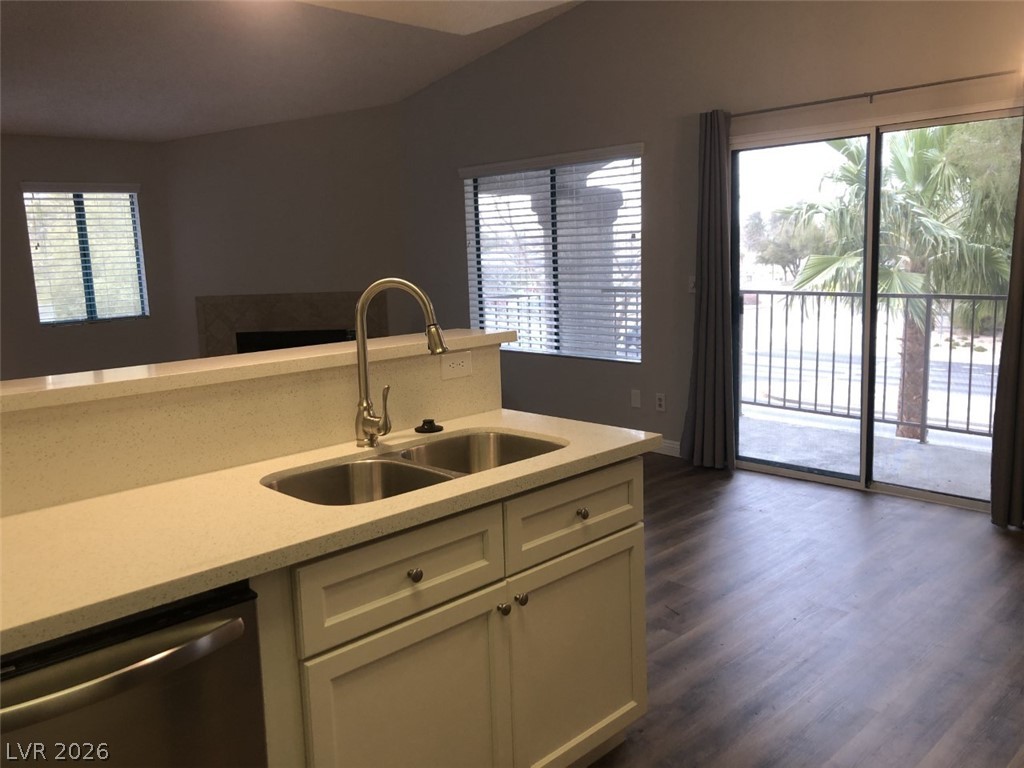 1575 West Warm Springs Road, Unit 322 Henderson, NV 89014 - Photo 2 of 6