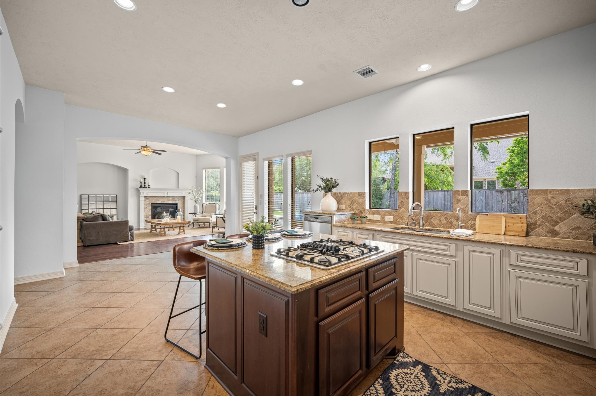 241 West Tupelo Green Circle Spring, TX 77389 - Photo 14 of 50