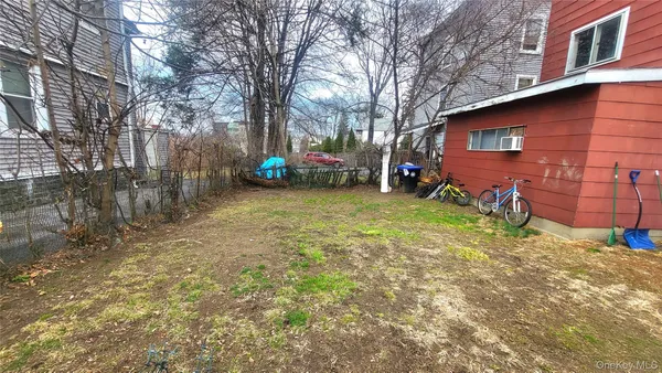 $2,100 | 174 South Avenue, Unit 2, Poughkeepsie, NY 12601