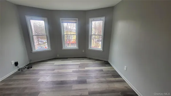 $2,100 | 174 South Avenue, Unit 2, Poughkeepsie, NY 12601