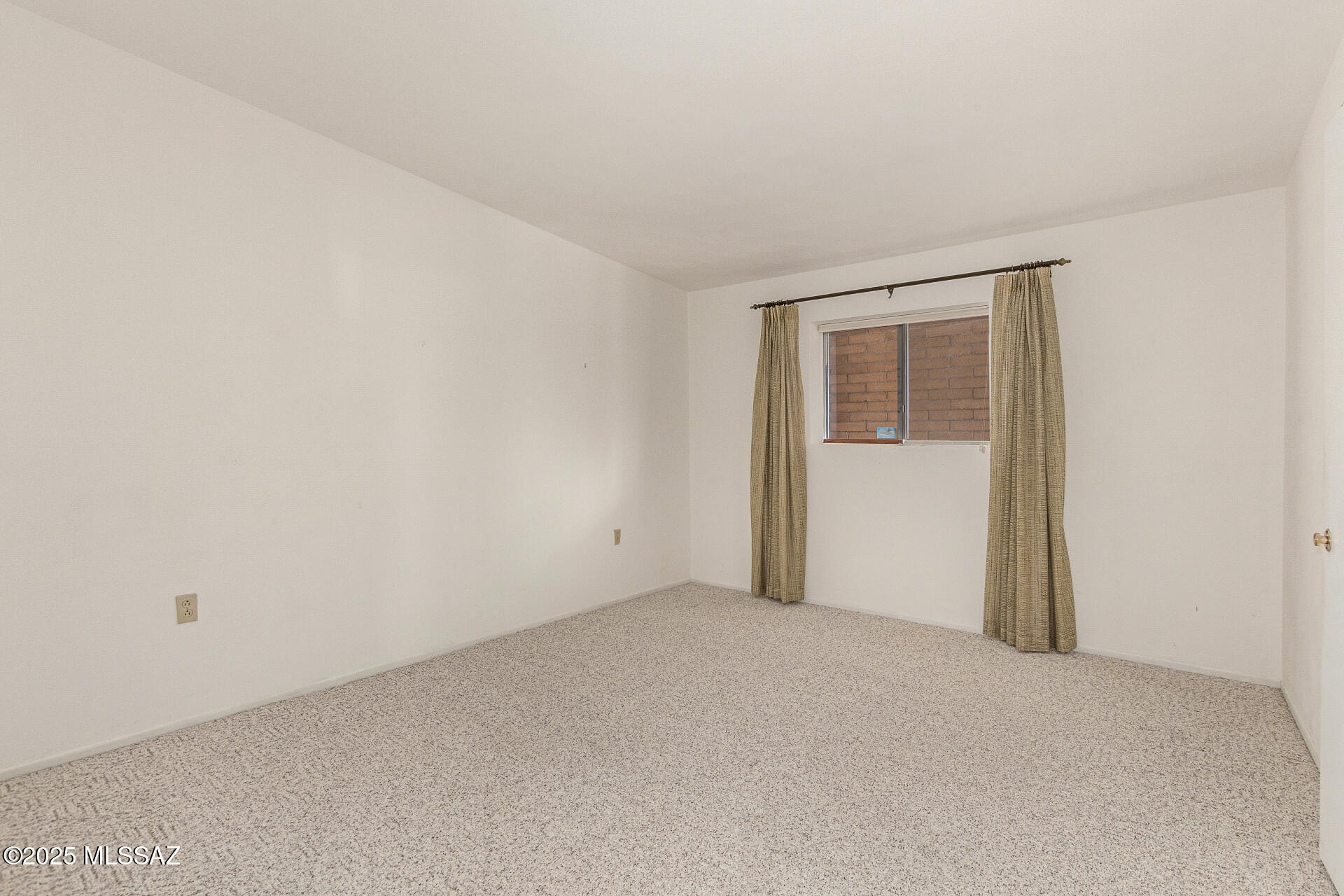 16381 South Observatory Place Vail, AZ 85641 - Photo 15 of 23 a view of an empty room