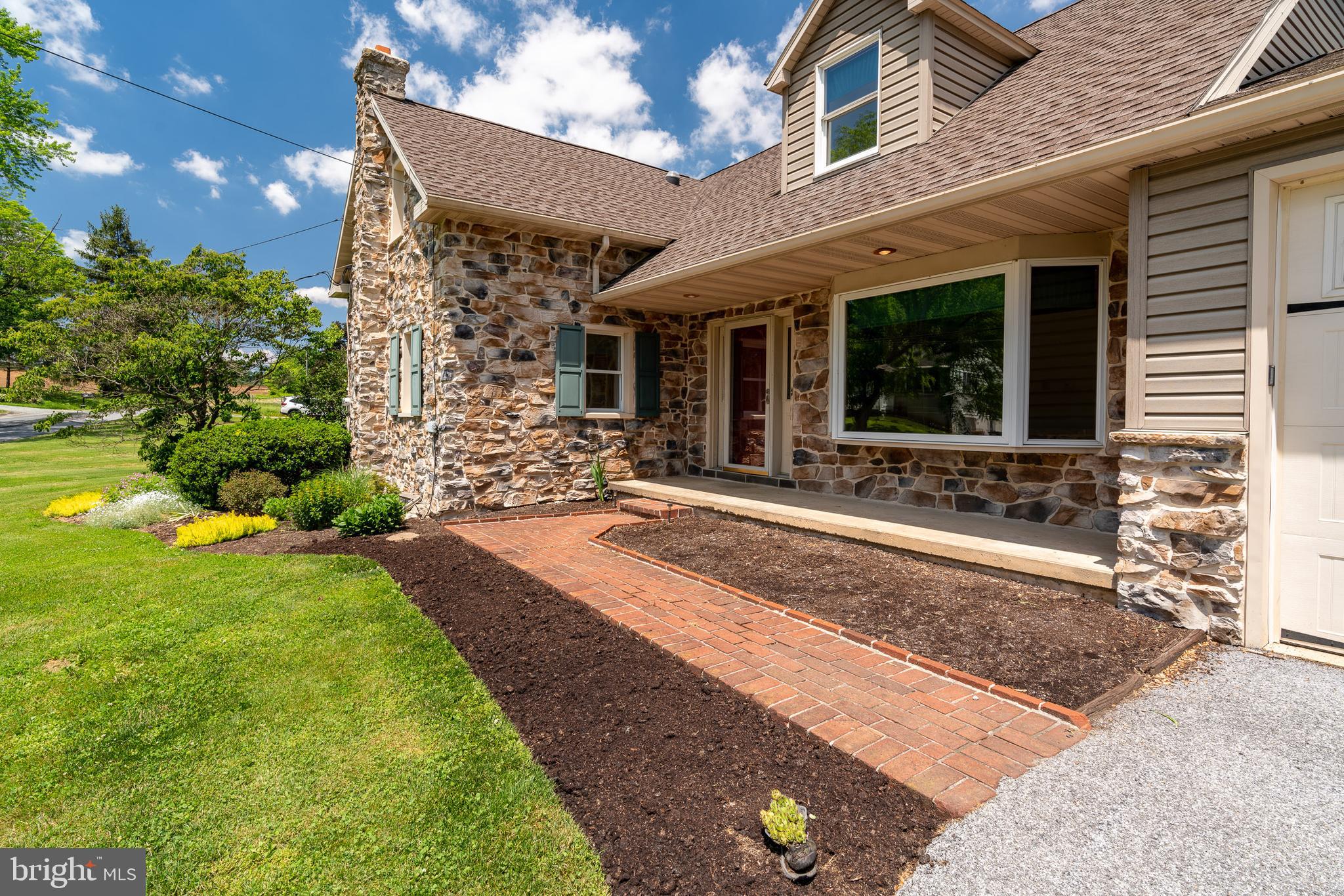 83 Fairview Road New Providence, PA 17560 - Photo 4 of 56