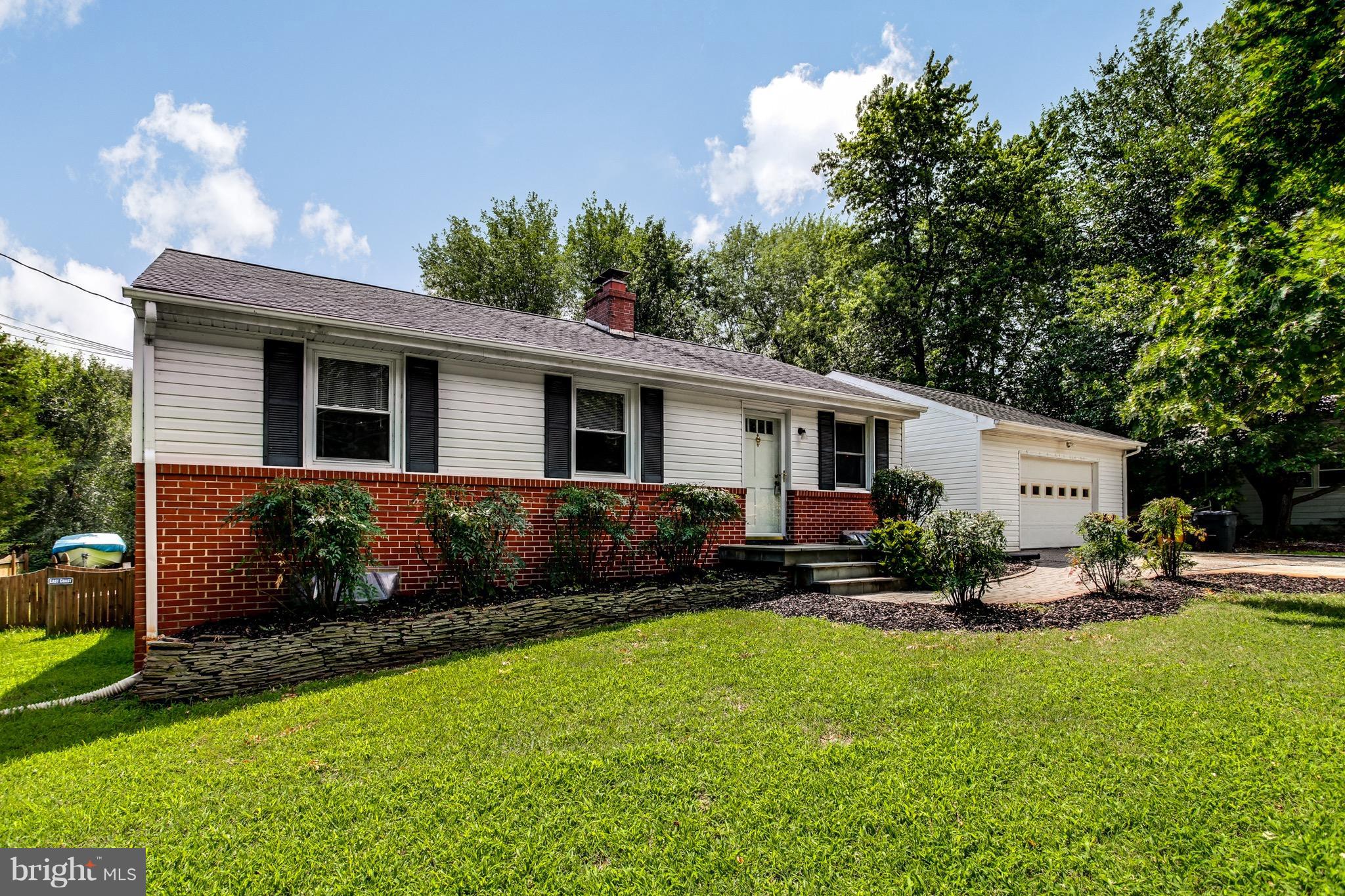 909 Mayo Road Edgewater, MD 21037 - Photo 2 of 29 Exterior (Front)