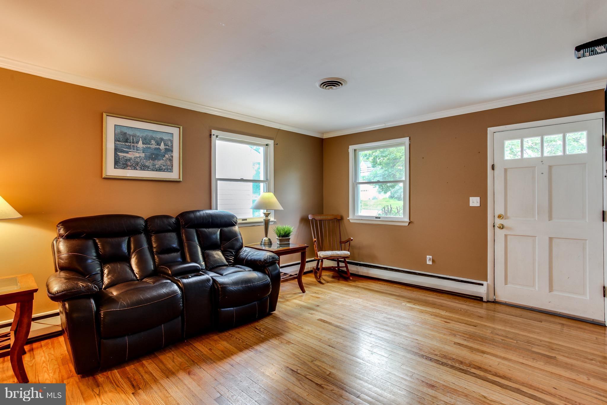 909 Mayo Road Edgewater, MD 21037 - Photo 3 of 29 Formal living room