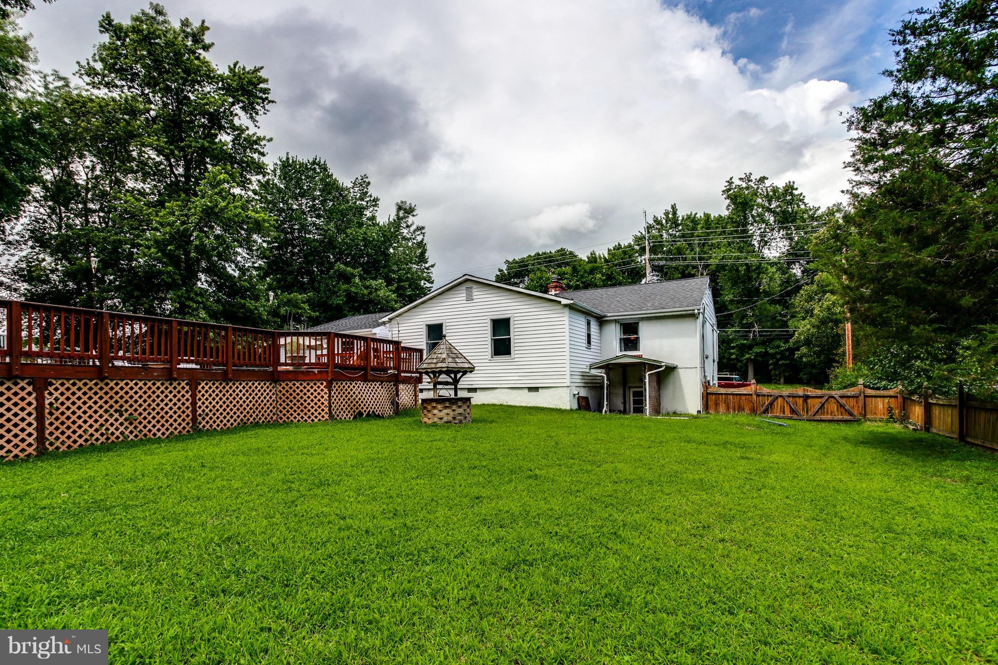 909 Mayo Road Edgewater, MD 21037 - Photo 26 of 29 Lots of yard to play! 0.37 acre level lot