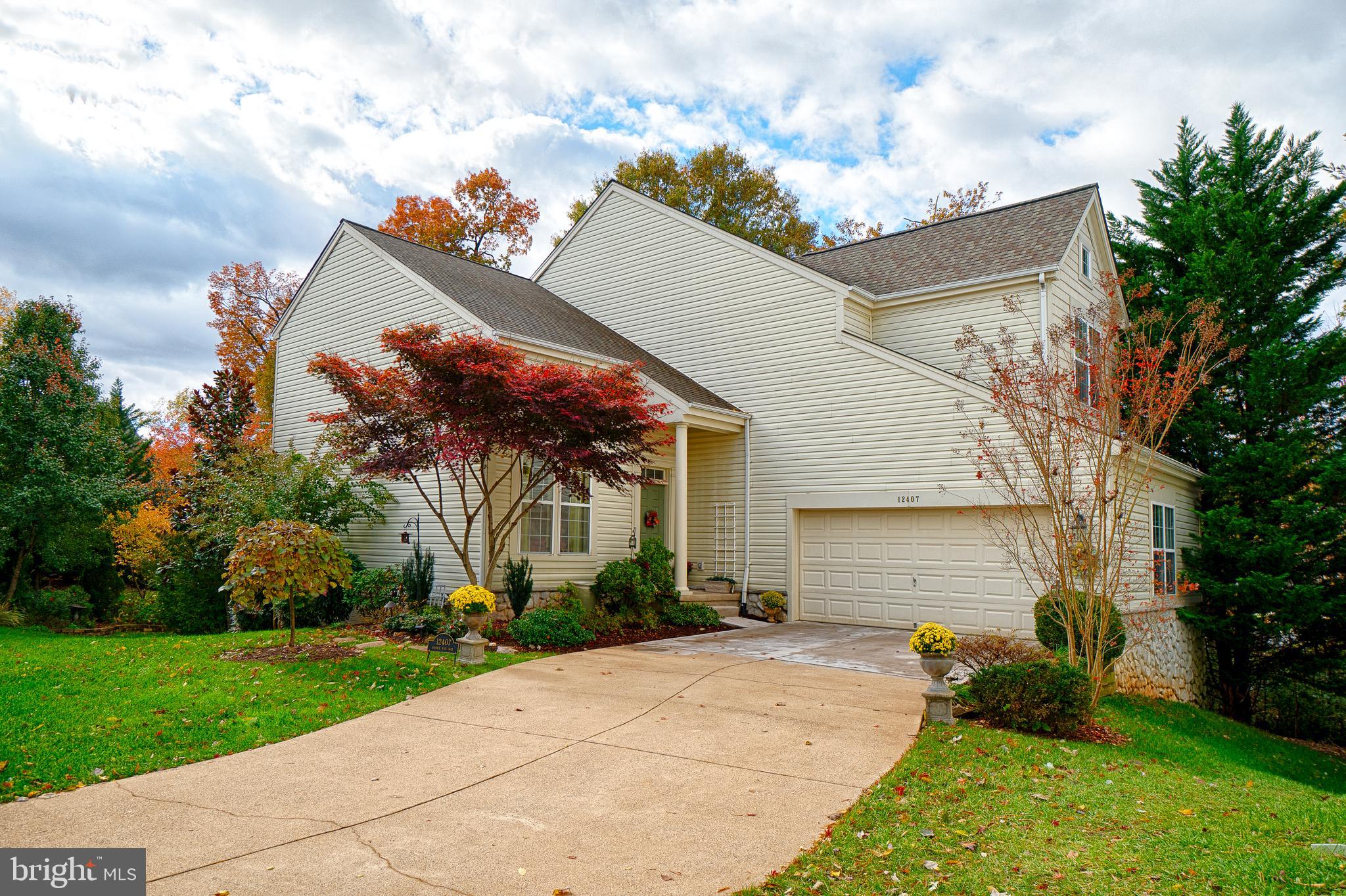 12407 Brown Fox Way Reston, VA 20191 - Photo 1 of 45 2-car Garage