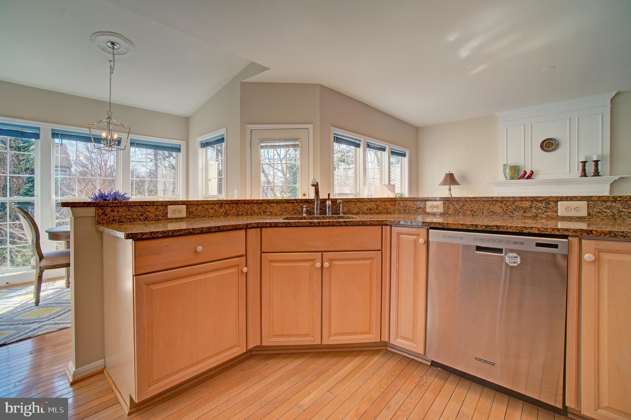 12407 Brown Fox Way Reston, VA 20191 - Photo 14 of 45 Kitchen