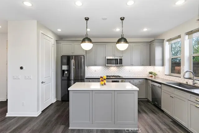 $4,900 | 55 Fuchsia, Lake Forest, CA 92630