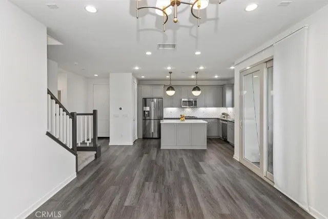 $4,900 | 55 Fuchsia, Lake Forest, CA 92630