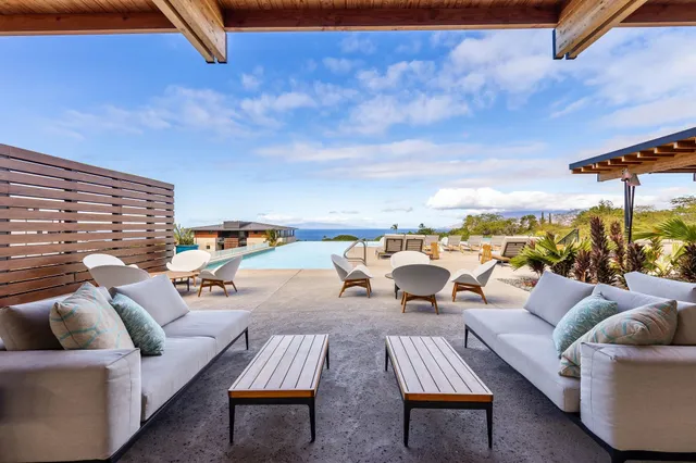 $3,095,000 | 52 Kai Malu Drive, Unit 202 (9D), Kihei, HI 96753