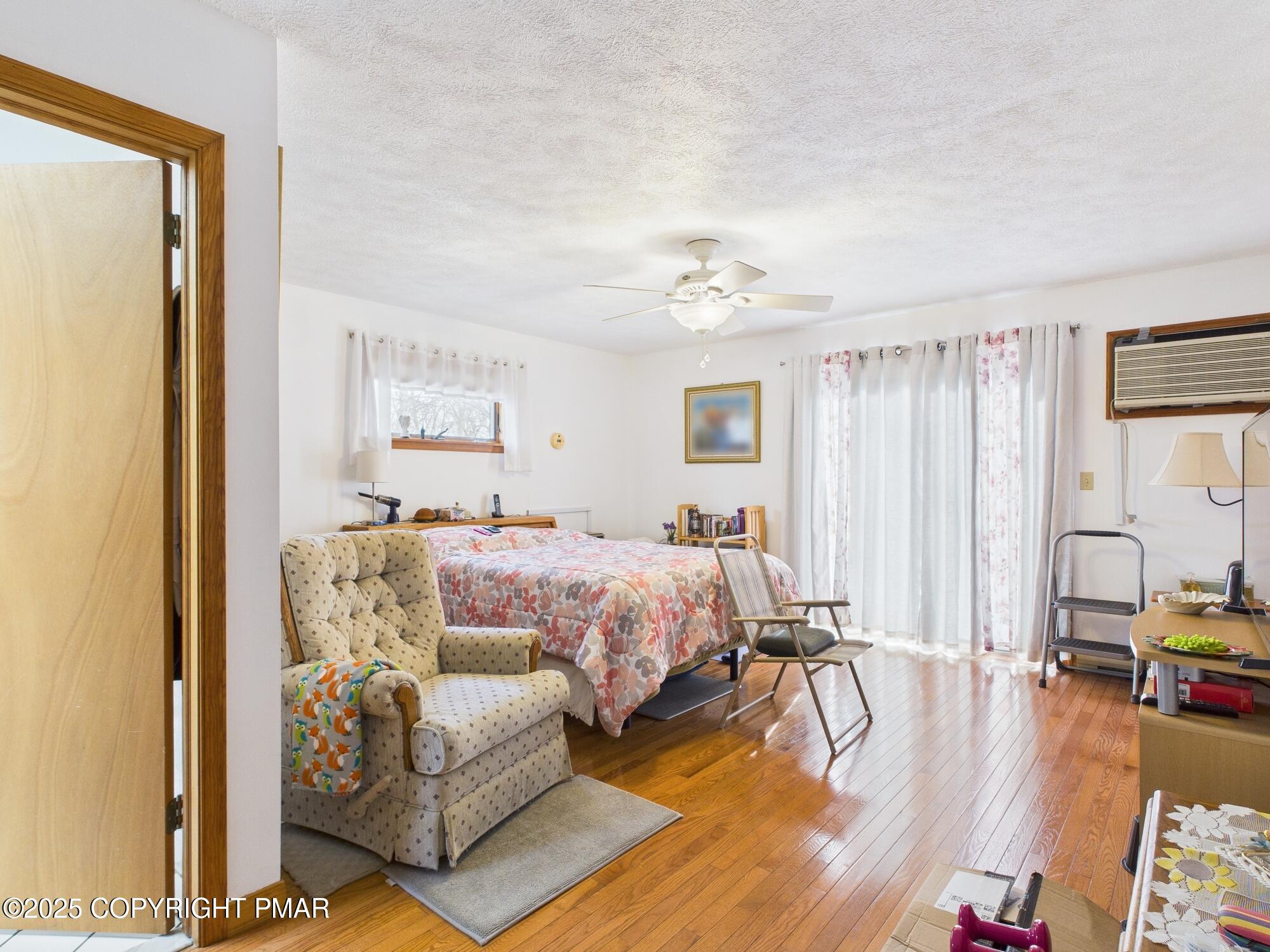 197 Hummingbird Trail Bushkill, PA 18324 - Photo 21 of 30 PRIMARY BEDROOM