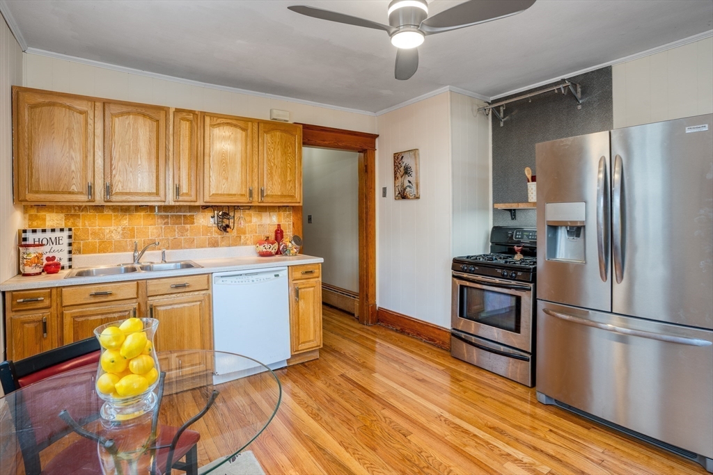 55 Norman Street Springfield, MA 01104 - Photo 5 of 39 Gallery Image 5