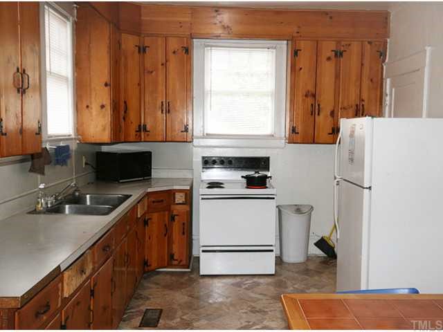 206 Ashe Avenue Raleigh, NC 27605 - Photo 3 of 8