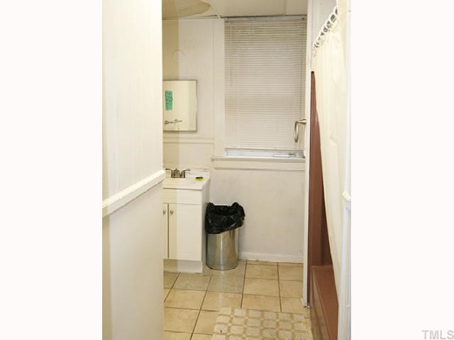 206 Ashe Avenue Raleigh, NC 27605 - Photo 7 of 8