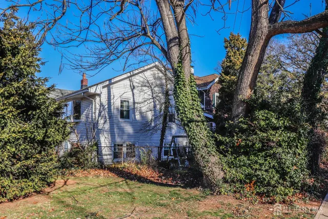 $675,000 | 74 Newman Street, Metuchen, NJ 08840