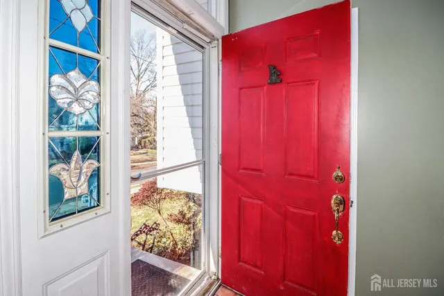 $675,000 | 74 Newman Street, Metuchen, NJ 08840