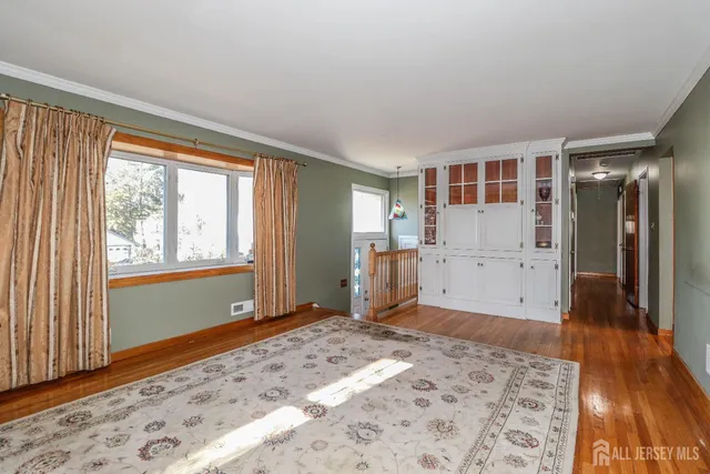 $675,000 | 74 Newman Street, Metuchen, NJ 08840