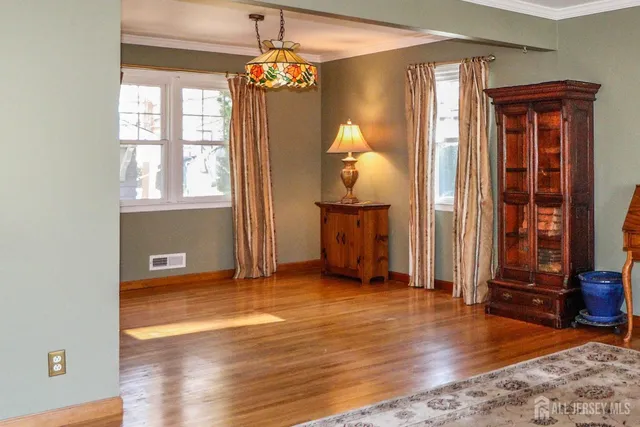 $675,000 | 74 Newman Street, Metuchen, NJ 08840