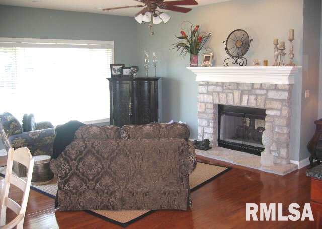 6863 Little Cabin Road Bettendorf, IA 52722 - Photo 5 of 9 Gallery Image 5