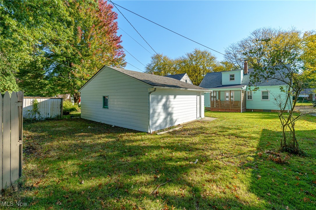 994 Chelston Road South Euclid, OH 44121 - Photo 6 of 38
