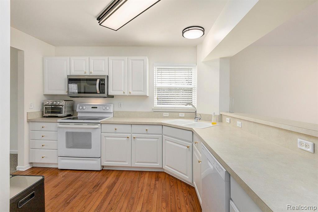 1740 South Maple Road Ann Arbor, MI 48103 - Photo 18 of 34