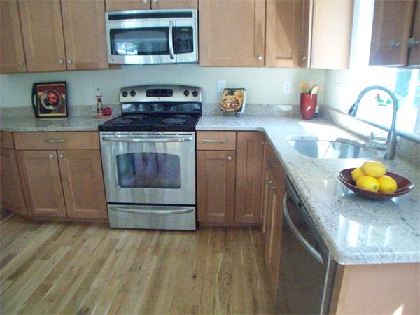 17 Colburn Road Reading, MA 01867 - Photo 7 of 20 Gallery Image 7
