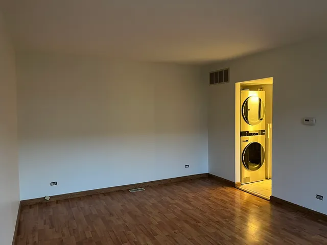 $1,800 | 9 Tower Court, Unit 9, Downers Grove, IL 60516