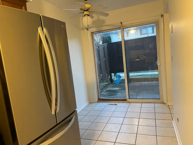 $1,800 | 9 Tower Court, Unit 9, Downers Grove, IL 60516