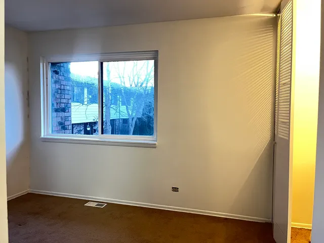 $1,800 | 9 Tower Court, Unit 9, Downers Grove, IL 60516