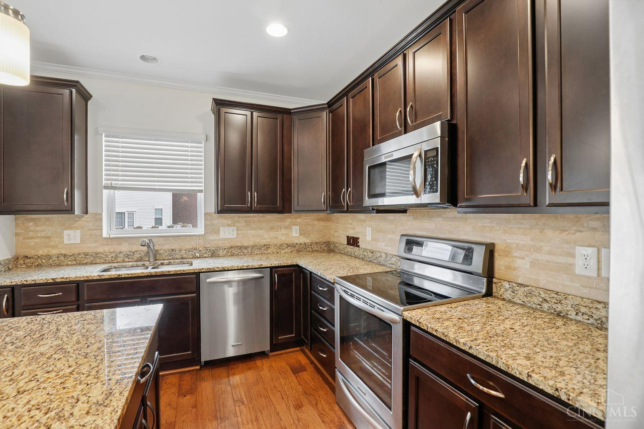 3390 Wasson Road, Unit B Cincinnati, OH 45209 - Photo 16 of 42