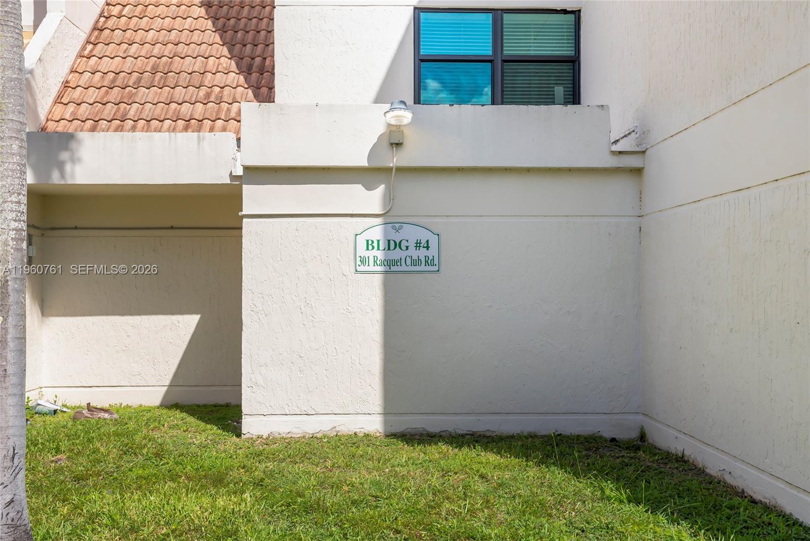 301 Racquet Club Road, Unit 103 Weston, FL 33326 - Photo 2 of 20