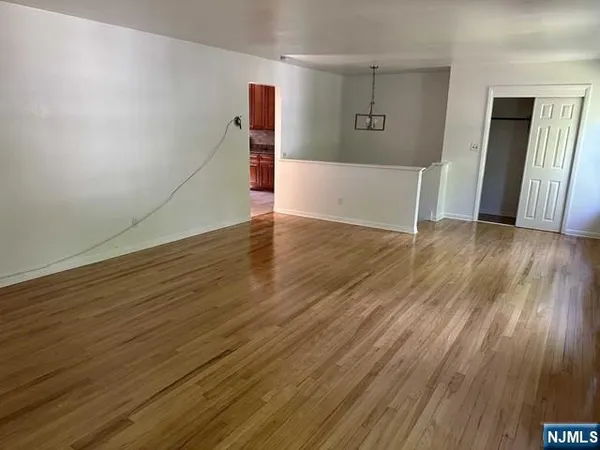 $2,800 | 63 North Farview Avenue, Unit 2, Paramus, NJ 07652