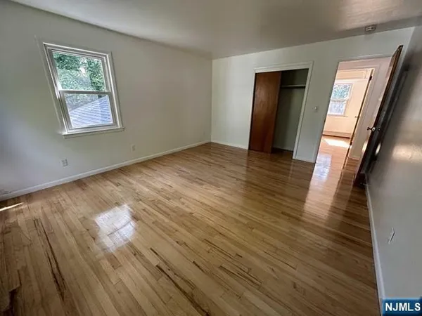 $2,800 | 63 North Farview Avenue, Unit 2, Paramus, NJ 07652