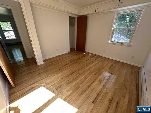 $2,800 | 63 North Farview Avenue, Unit 2, Paramus, NJ 07652