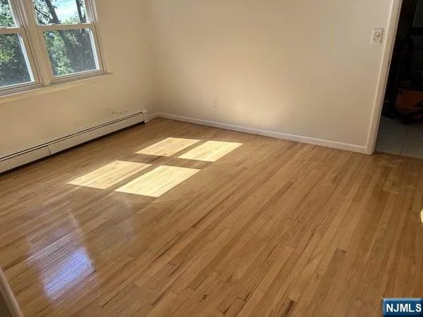 $2,800 | 63 North Farview Avenue, Unit 2, Paramus, NJ 07652