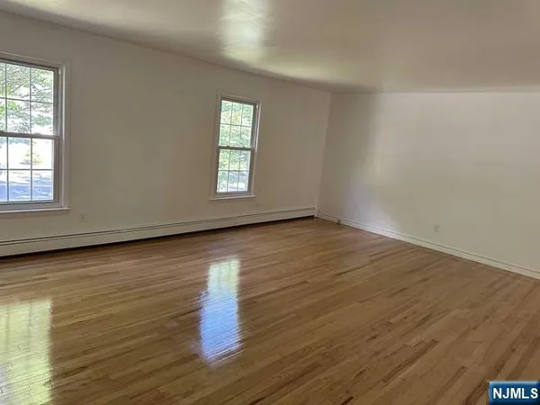 $2,800 | 63 North Farview Avenue, Unit 2, Paramus, NJ 07652