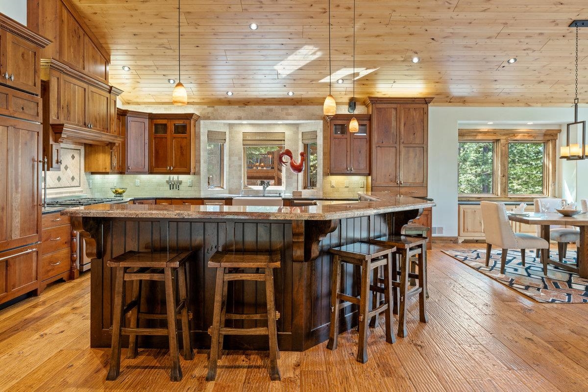 12043 Brookstone Drive Truckee, CA 96161 - Photo 9 of 21