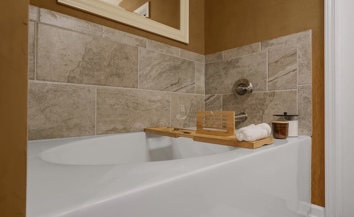 1382 Rural Hill Road, Unit 364 Antioch, TN 37013 - Photo 10 of 22 a bathroom with a bathtub