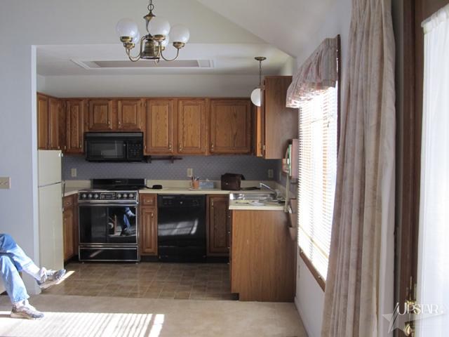 1012 Grenelefe Court Decatur, IN 46733 - Photo 3 of 7