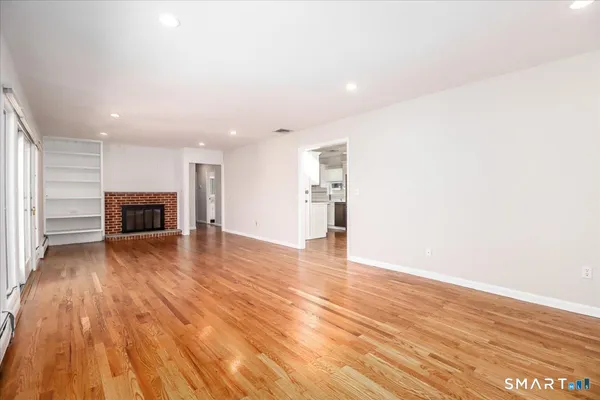 $620,000 | 12 South Mountain Road, Brookfield, CT 06804