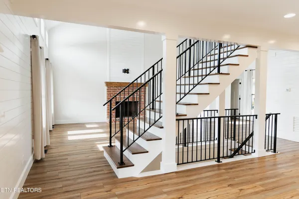 $874,900 | 380 Cherokee Cove, Rutledge, TN 37861